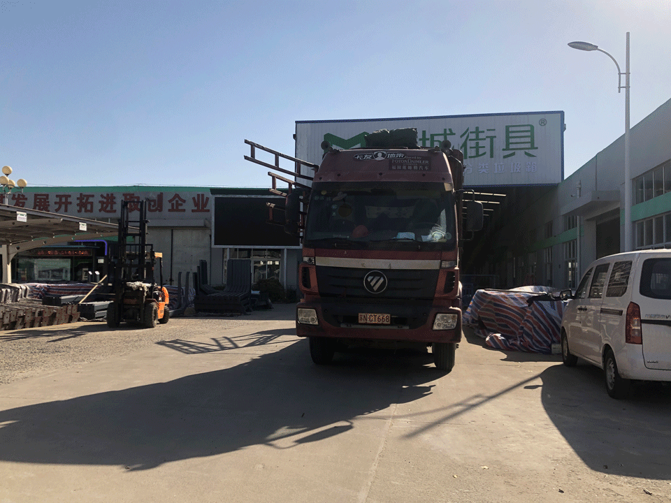 鹽城公交站臺發(fā)貨圖 鹽城公交站臺發(fā)貨圖